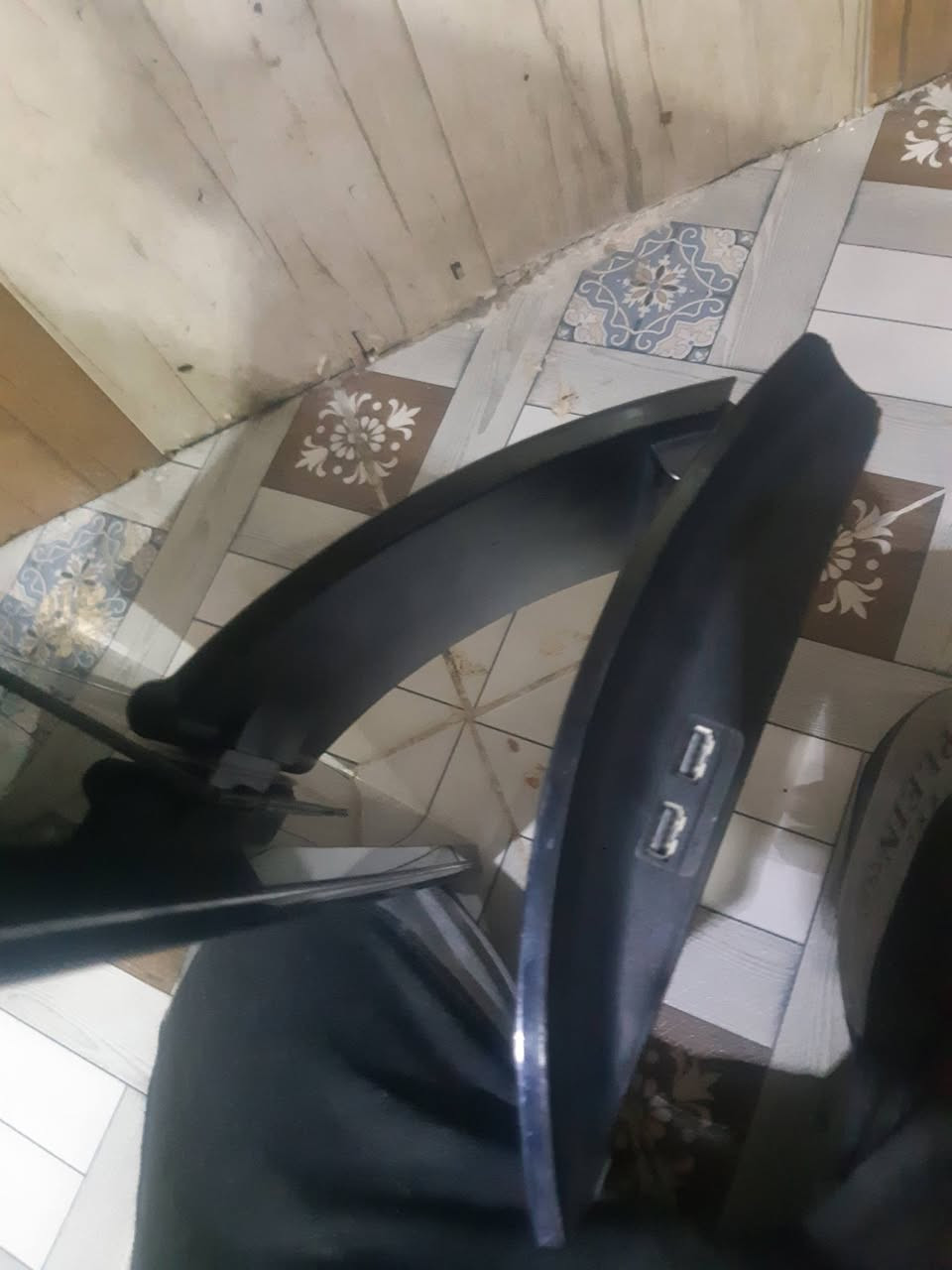 شاشه حجم ٢٧...مثل ماموضحا بل صور...سعر ١٣٥..


**إذا كنت صاحب هذا الإعلان وتريد حذفه لأي سبب، رجاءا أرسل رسالة إلى الدعم الفني**