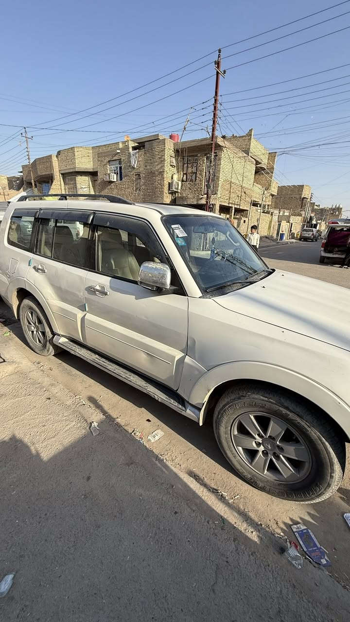 باجيرو حبتور 2008 صبغ بس بنيد بيها سياره جاهزه من كلشي مكان سياره بغداد مدينه الصدر *********** مكلف بنشر
