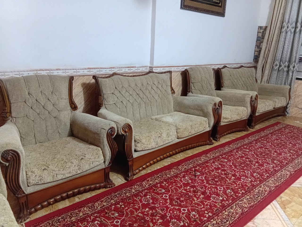 السلام عليكم تخم ٩ مقاعد نوع زان مصري صاج العنوان ابو عظام ممتواجد ع الفيس ***********/السعر ٣٥٠/
