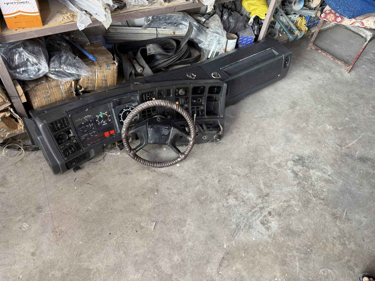 دشبول 113 فول  ويا بس ستيرن  كامل ضفيرة  سعرة 475 الف مكاني بغداد 
***********
