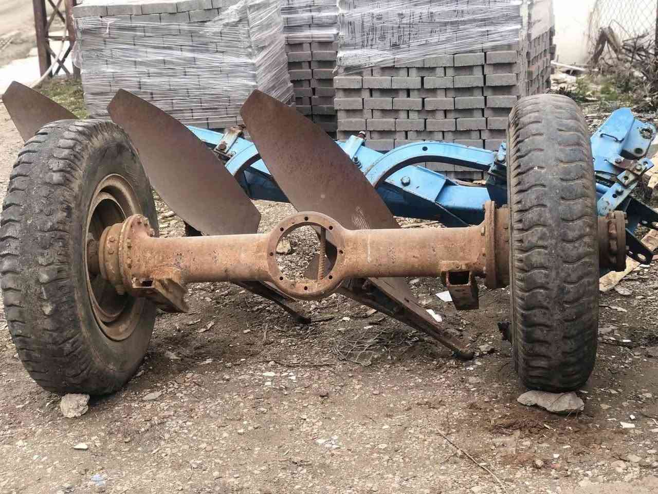 بۆفرۆشتن اکسلی عارەبانە تایە 900___20شوین خەلیفان سعری 350هەزار ***********_***********
