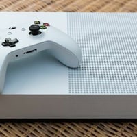 اكس بوكس وان اس • 1TB • جويستكات ٢