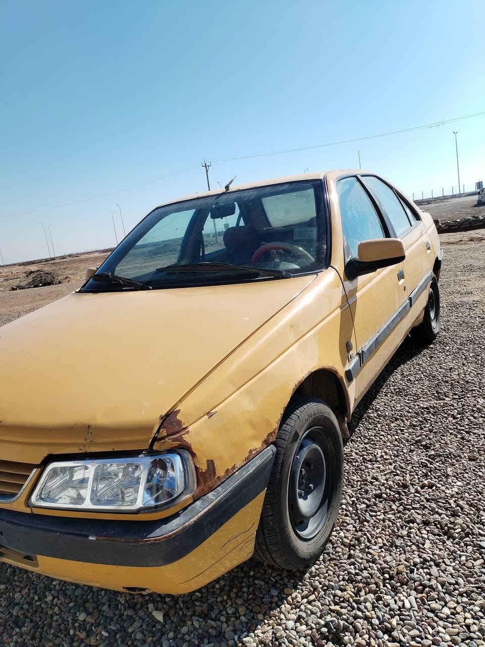 السلام عليكم بيجو 405مديل 15كفاله من الضربه كير محرك كفاله حداديه نضيفه سياره ما عوزه شي فقط تعمير الخياسات ما متواجد فيس التصال على *********** مكان السياره العماره
