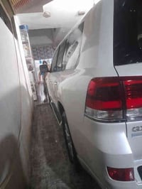 فول 1/1 السيارة محرك V8 حجم 4600 كفاله كشنات اماميه كهرباء ايرباك عدد ...