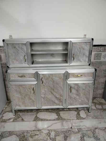 للبيع اغراض بيت نضيفات جدا ومستعجل ع بيعتهن مكان بغداد حي الجهاد للاستفسار***********
