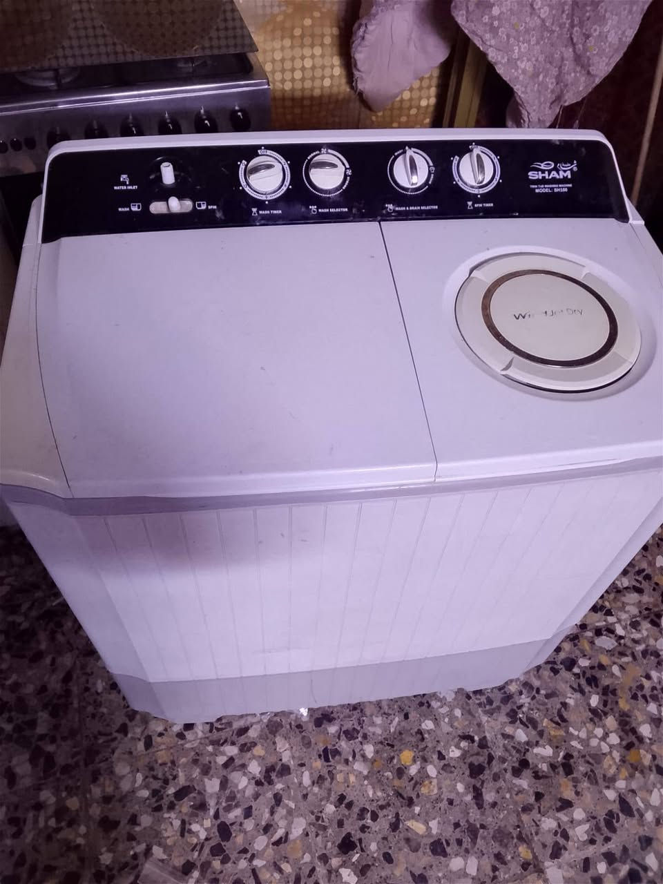 سلام عليكم غساله حجم كبير تغسل بطاطين قفل ٨٥
شارع فلسطين ***********
