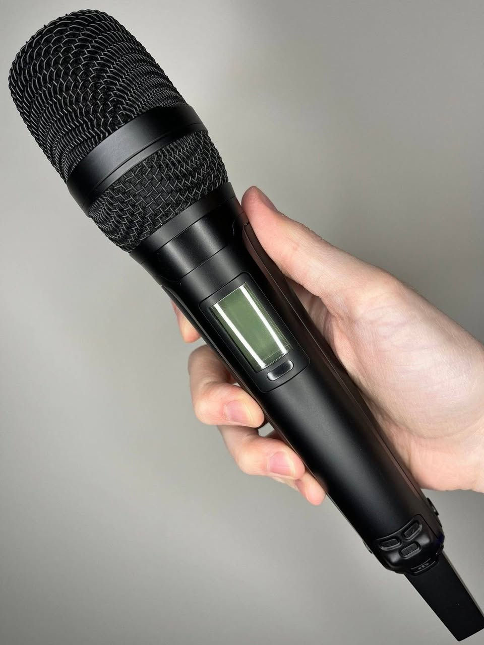 مايكات جدد بدون جهاز تكدر تغير الهيرتزية ويربط على اي جهاز وانتم اعرف بعد 
 ماستر مو اصلي لان الاصلي فوك ال الف دولار سعرة


**إذا كنت صاحب هذا الإعلان وتريد حذفه لأي سبب، رجاءا أرسل رسالة إلى الدعم الفني**