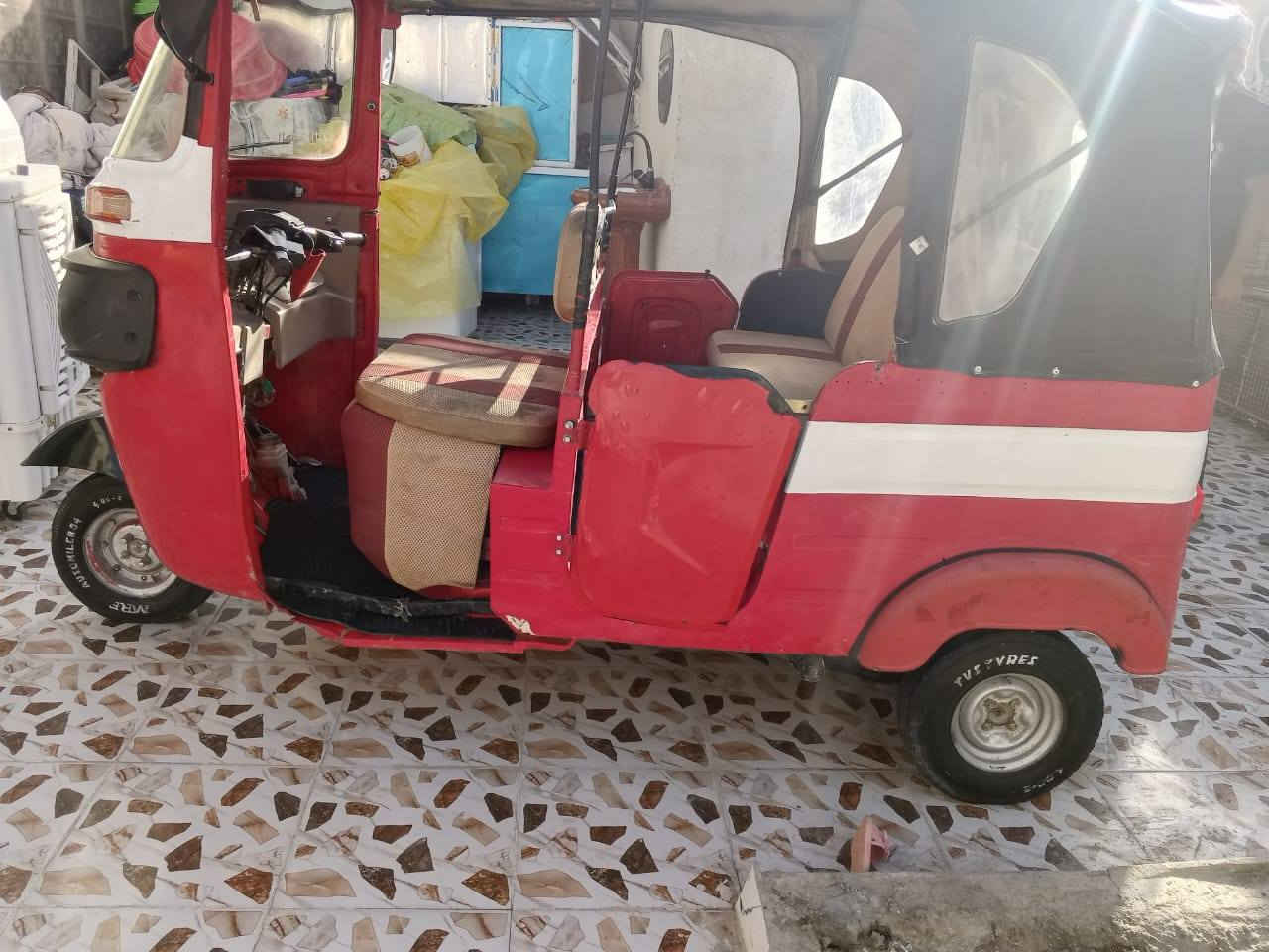 السلام عليكم تكتك للبيع  باجاج موديل 2017 اوراق
للستفسار راسلني واتساب***********
