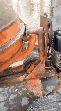 خباط ايطالي للبيع
محرك نظيف
الجدر مزروف  سعر 750 وبيها مجال

رقمي ***********
