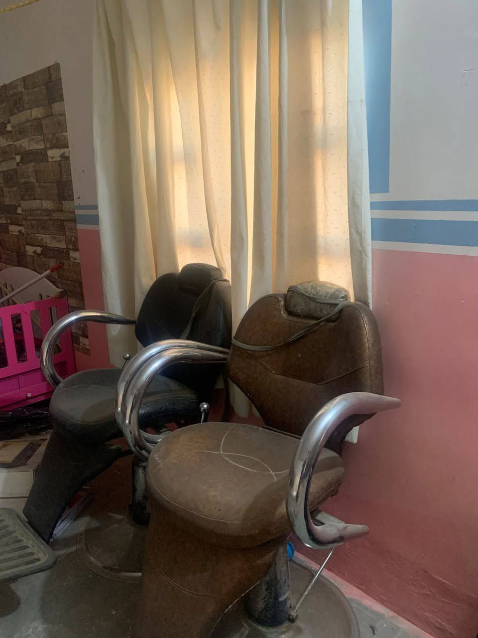 كرسي حلاقه العدد اثنين مستعمل
السعر 250 وبي مجال بسيط الشراي يدخل خاص او التواصل ع الرقم +9647709444589


**إذا كنت صاحب هذا الإعلان وتريد حذفه لأي سبب، رجاءا أرسل رسالة إلى الدعم الفني**