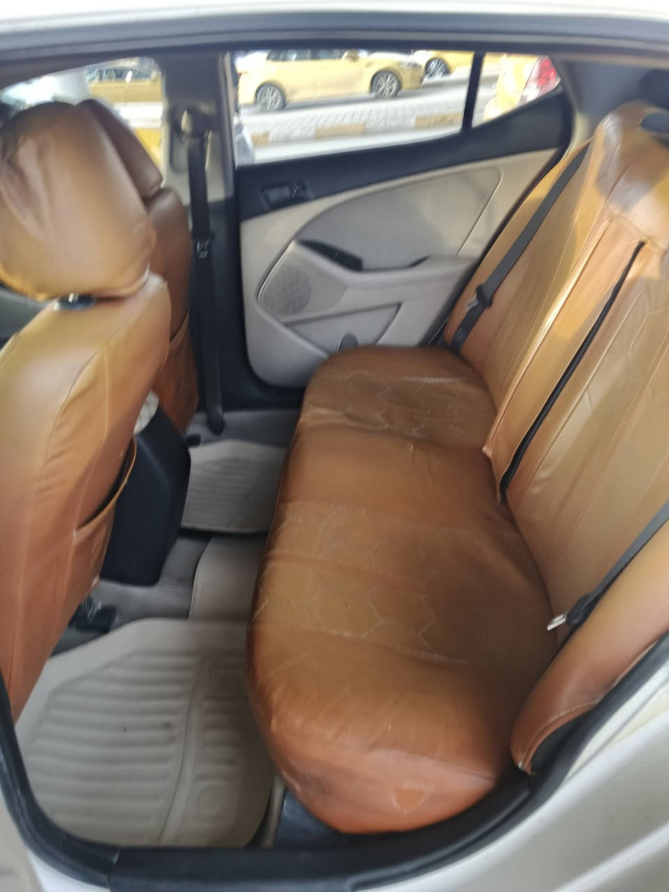 السلام عليكم أوبتما للبيع موديل 12 خليخي مكفوله كفاله عامه خط سماوه نجف مصفره من الهيئه والمرور المكان السياره السماوه حي المعلمين الثاني السعر على هذا الرقم   ***********
