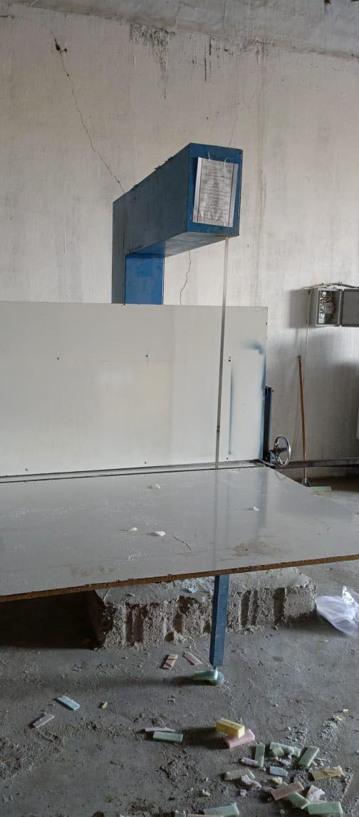 السلام عليكم عندي مكينتين وحده مال كوب سفري كامله ومكينه قص سفنج للبيع للاستفسار ***********
