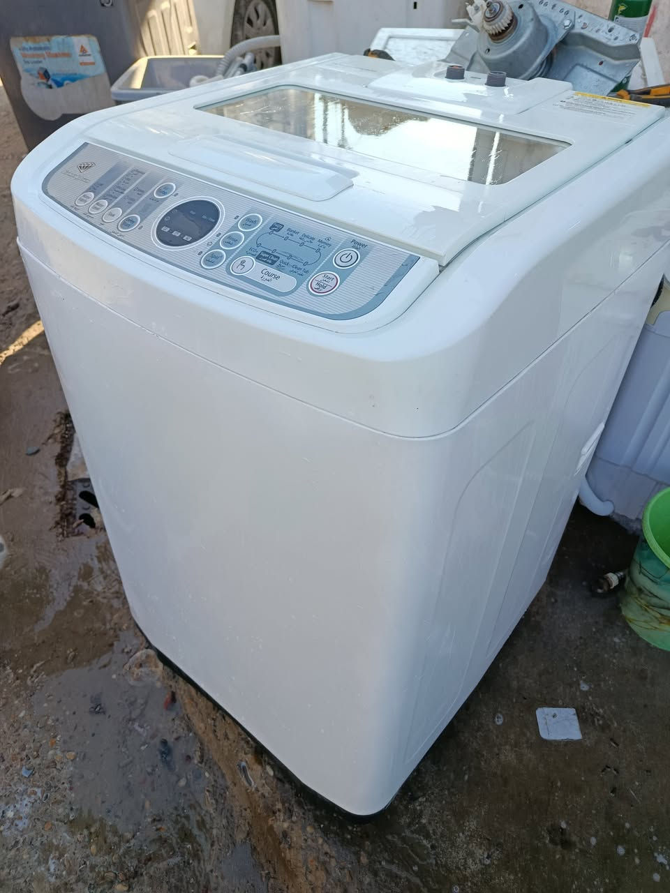 غسالات اوتوماتيك للبيع 
غسالة للبيع 
١. غسالة أوتوماتيك سامسونج عالبلاد حجم كبير 15 كيلو عالبلاد و ضمان سنة ب ١٦٠ لون ابيض.
٢. غسالة أوتوماتيك حجم ١٢ كيلو 
عالبلاد نوع كرافت لون سلفر رصاصي .
و ضمان سنة ب  ١٣٠ .
٣. غسالة أوتوماتيك حجم ١٠ كيلو عالبلاد و ضمان سنة ب ١٣٠ .لون أحمر نوع كرافت.
٤. غسالة أوتوماتيك سامسونج عالبلاد وضمان سنة حجم كبير جدا ١٨ كيلو لون فضي انفرتر تسحب نص امبير 
ب ٢٥٠ .
٥ . غسالة عادية حوضين ماطوراتها بلادية وضمان ب ٦٥ ألف فقط حجم صغير ملابس اطفال.

توصيل مجانا داخل بغداد 
***********
العنوان 
بغداد دورة المهدية الاولى عبدالعزيز للغسالات 🌹
