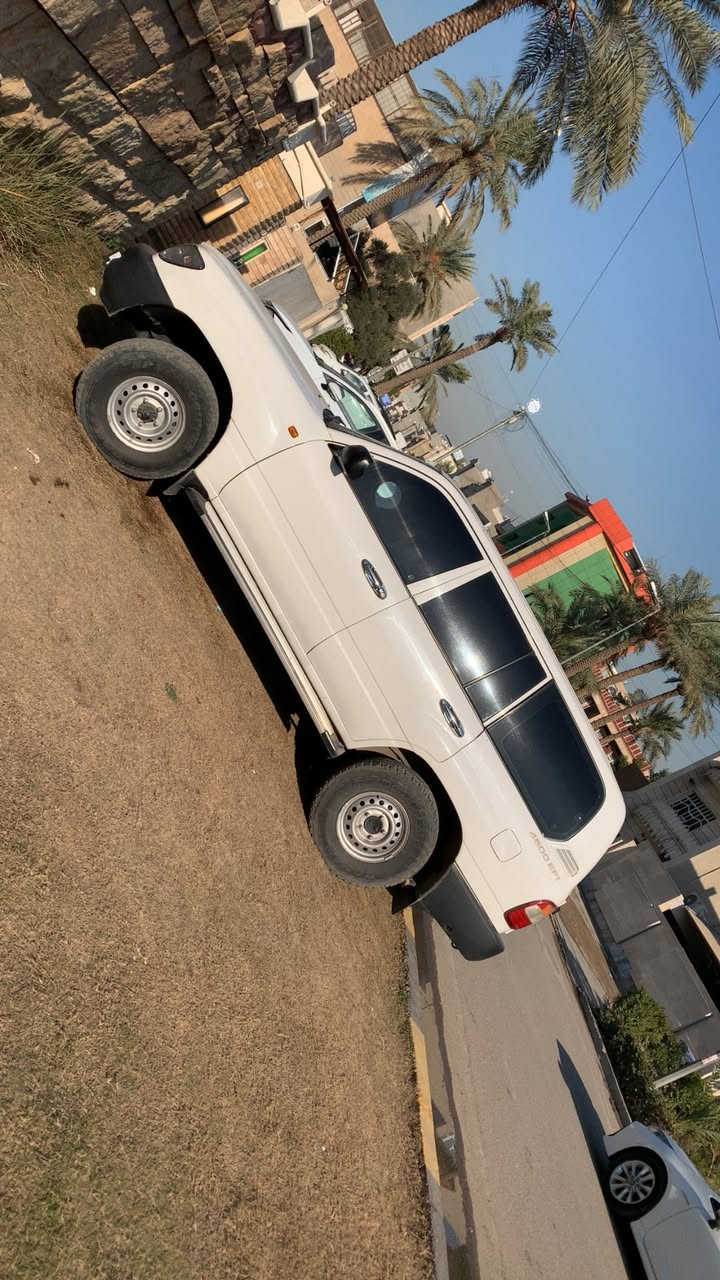 السلام عليكم 
تحية طيبة 
من رخصة الادمن 
لاند كروز 
2001 
مواصفات قطري  
سبير ليورة 
تبريد تدفئة  شغالة 
صدر جديد 
مشط ستيرن جديد 
باور جديد 
داخل جديدة 
عليها دبل دوشمة  ارضية وكشنات وجوة الدوشمة كشناتها البلادية 
عنبار جديد  
عليها ادامة كاملة من بلكات نوزلات مجاول  كلشي جاهز بيها 
السيارة بيها صبغ مال ليبل  داير حبل وبيها صبغ التكم 
بدون اي خياس ولا ضربة 
رقم سليمانية رقم مميز 
تحويل ثاني يوم او وكالة 
سنوية 2030 هزة بعدلها 9 اشهر وتخلص  
مكاني بغداد الكرادة او زيونة
***********
