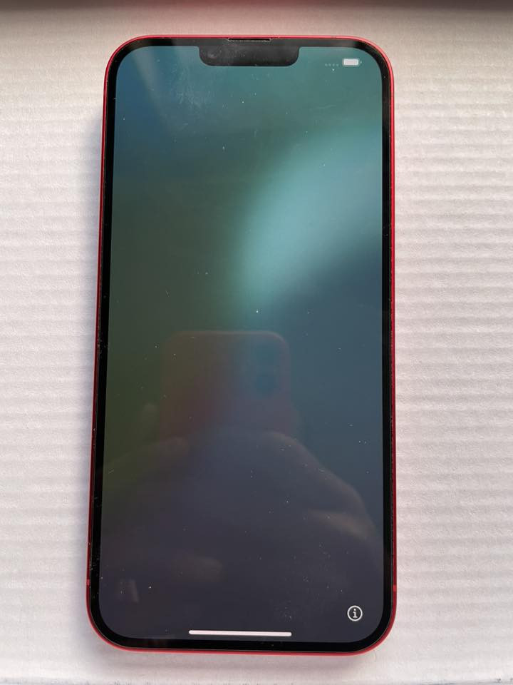 السلام عليكم ايفون 14 plus للبيع ذاكره 256 بطارية 85% حقيقيه ما معلايه والجهاز برغي ممفتوح بي وكلش نظيف ومو مال باله  وملحقاته ويا مكاني بغداد  للاستفسار رقمي : ***********
