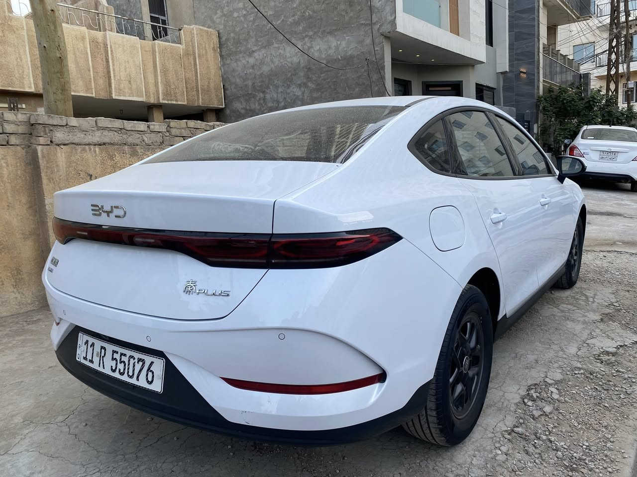السلام عليكم BYD  بغداد بآسمي ماشي الف  داخل ابيض  موديل 2025 كفاله عااامه مواصفات المعروفه للسياره 
السعر ١٨٥٠٠ 
العنوان الاعظميه 
للاتصال ***********
