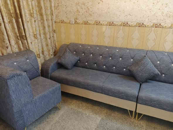 ديوان لبيع المكان زعفرانية قرب المدارس الحديدية شيشان سعر 600وبي مجال ***********
