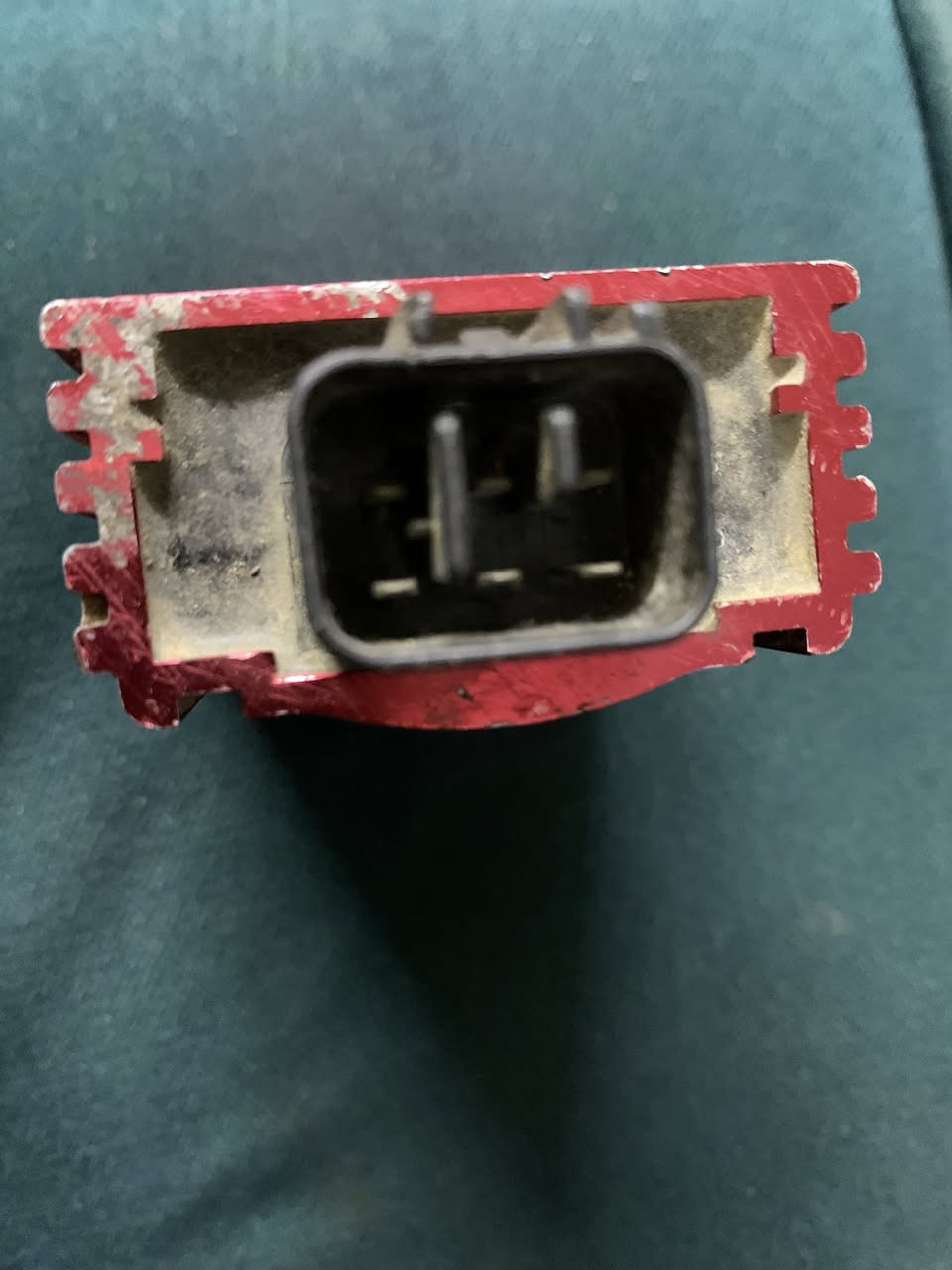 السلام عليكم عقل سكنس نوزل وبوليس نوزل وفله نوزل واكزز نوزل اصلي مالتفصيخ مكفول وعقل ستين رياضي مكفول للبيع مكان الشعله الرقم ***********
