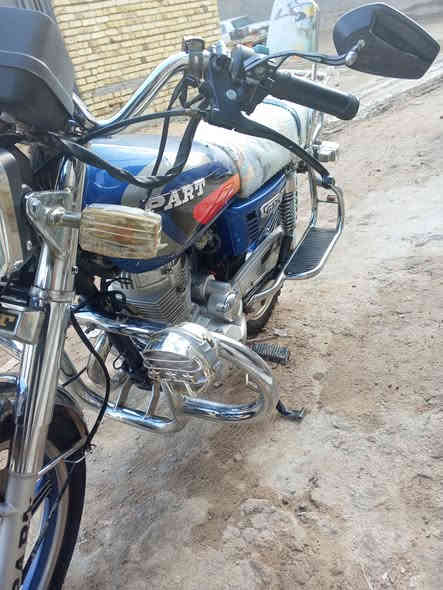 للبيع دراجه بارت موديل 22 (رقم وسنويه)
سوق الشيوخ 
سعر مليون و550 
درجه نضيفه وجاهزه 
***********
