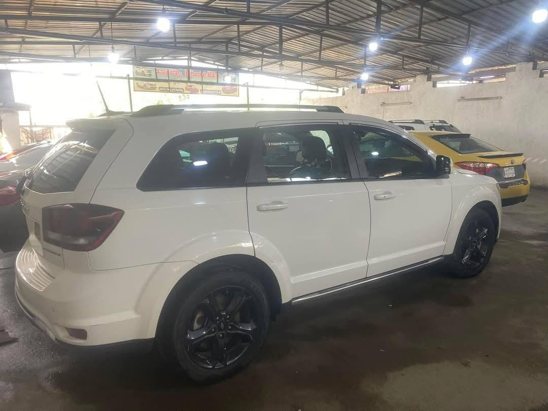 دوج جورني للبيع فقط
2020 فول نضافة 
سونار موجود  كما موضح في الصورة 
تبريد 3 قطع 
سنوية 27 باسمي تحويل مباشر 

السعر 150$ وبي مجال بسيط 

***********
