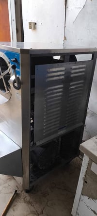 ds كربجاني ايطالي نضافه فول تبريد شلال ماي وضع الشركه استخدام قليل شرط...