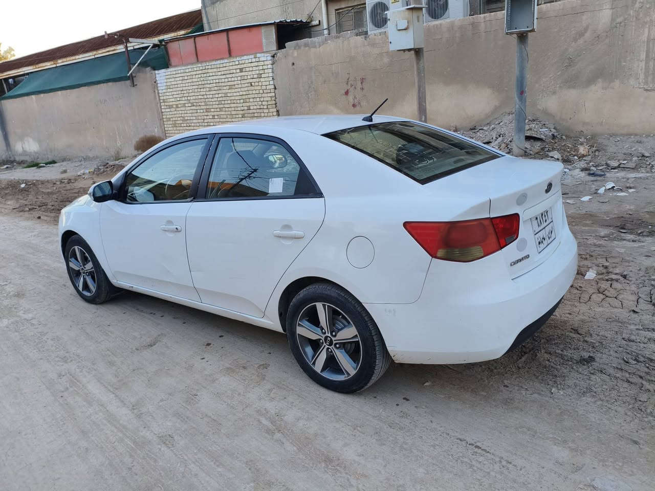 كيا سيراتو2010 خليجي قطعتين ***********
سنويه ل2027 كير محرك وصدر مكفولات
سيارة باسمي 
تخم تاير وباتري جديد
السعر 84 وبيه مجال بسيط 
***********
***********
