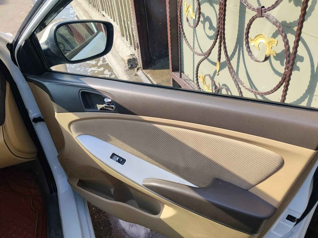 اكسنت 2013 خليجي محرك 1600 دوش رقم بغداد باسمي كير محرك تبريد كفاله تايرات باتري صدر سياره جاهزه من كلشي باسمي شاشه كامره تحكم ستيرن فتحه سعرها 103 وبيها مجال مكاني بغداد الكرخ ***********
