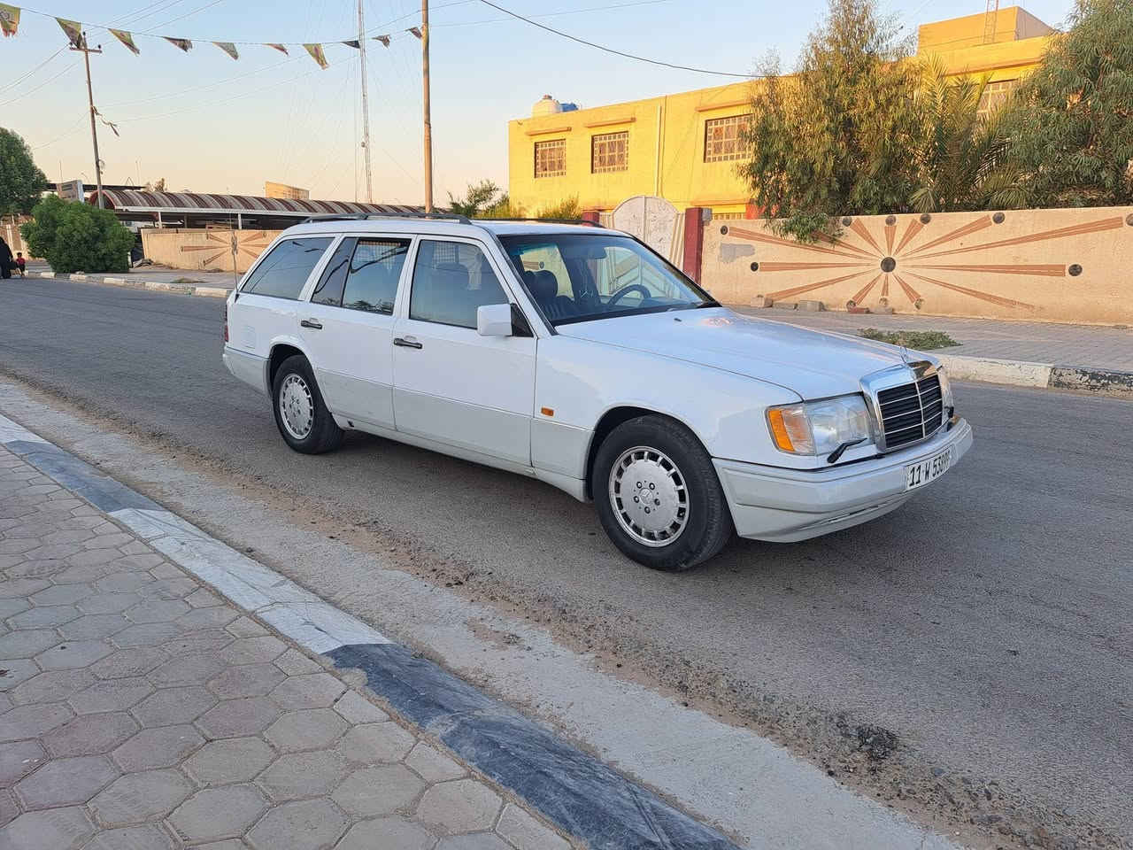 مارسدس دب هاش باك موديل ٨٨ رقم بغداد تحويل ثاني يوم كير ومكينه جدد خير من الله بلاد v6 شرط ترايك 160 حداديه جديده تايرات جدد تخم كشرها بلاد بيها كم قطعه صبغ كهربائيات شغاله مسجل بلاتوث صوت فول غرفه حلوه سياره احلا من الصور سعرها مناسب للمشتري ٤٨ وبيها مجال مكاني كربلاء
الحسينية ***********
