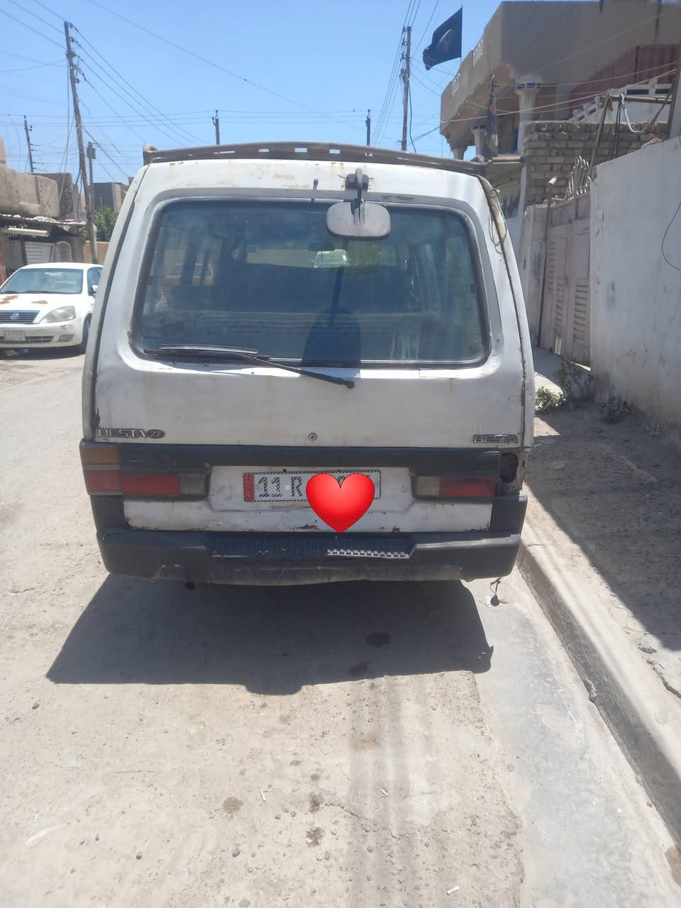 كيا بستا ٩٥ مصفره هيئه ومرور رقم جديد  بغداد بسمي شرط التحويل  مكينه خيط تبخير  مكان السياره بياع السعر ٢٥ الاتصال على هذا الرقم ***********

