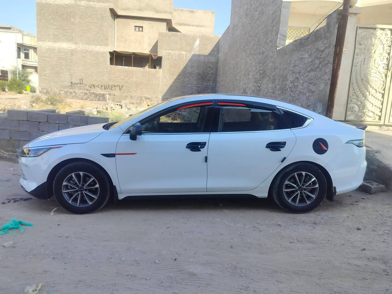 للبيع أو مراوس بي وايدي دسترويل
موديل 25 ماشيه 13الف رقم بغداد 
بسمي تحويل ثاني يوم فقط بيها
رصعه كلش زغيره بل بنيد وباب خلفي هم زغيره
باقي مكفوله داخل خارج سستم جمبزه 
السعر 20200 وبيها مجال 
***********
***********
