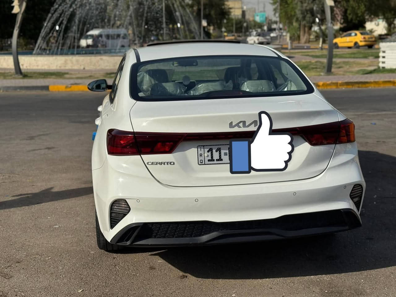 السلام عليكم
كيا سيراتو موديل 2022 خليجي رقم بغداد تحويل مباشر ثاني يوم 
السيارة مكفولة من الصبغ و التبديل و البارد و  الشخط 
محرك 1600 دوش 
ماشية 50 الف حقيقي شرط الفحص 
مواصفات فول 
1- فتحة سلايت 
2- اشاير بل مري 
3- ويل كب اصلي 
4- تبريد قطعتين 
5- شادلهة شاشة اصلية ابل كاربلي
6- وشادلهة منضومة زنون اصلية 
7- بيهة سويجات عدد 2 مال الشركة
8- حساس خلفي 
9- لدات امامية + بروجكترات امامية 
داخل السيارة لونين اسود و وبيجي 
السبير و العدة مالتهة بعدهن بحالة الوكالة مانازلات 
الشراي يتصل ***********
