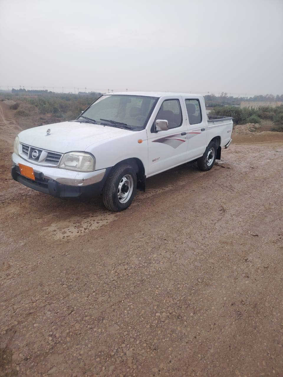 نيسان للبيع نظيفه وحلوه موديل 2014
***********
