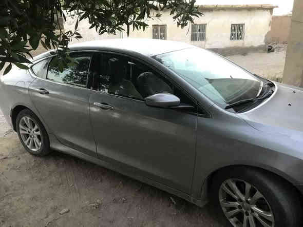 س200 موديل 2015 محرك 2400 حادث بابين عكس السايق ونصبغ الجاملغ الامامي والخلفي توحيد لون البريد غير شغال السعر 85 وبيها مجال قليل المكان السماوة رميثة  للاستفسار *********** سوق الشيوخ
