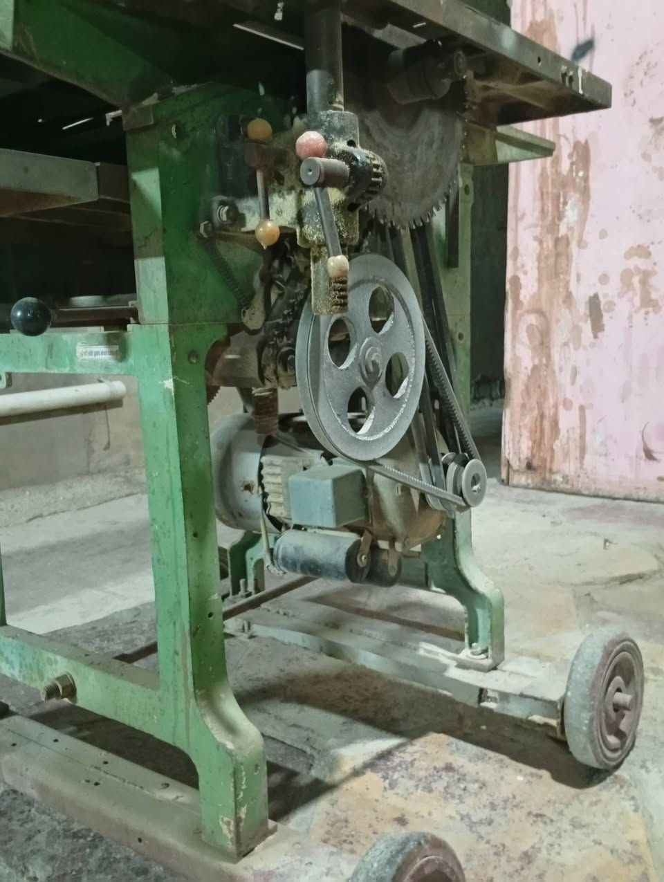 سلام عليكم مكينه تشريح ودبل مكان كربلاء السعر 600الف وبيها مجال
***********
