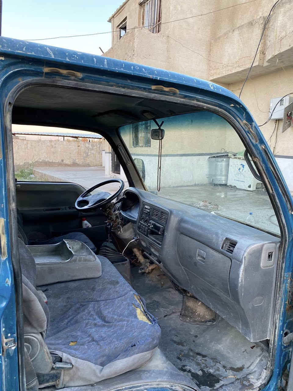 كيا فونتيره موديل 1998 كير مكينه خير من الله والسياره بأسمي السعر 43 وبيها مجال عنوان السياره بغداد جسر ماجد. ***********
