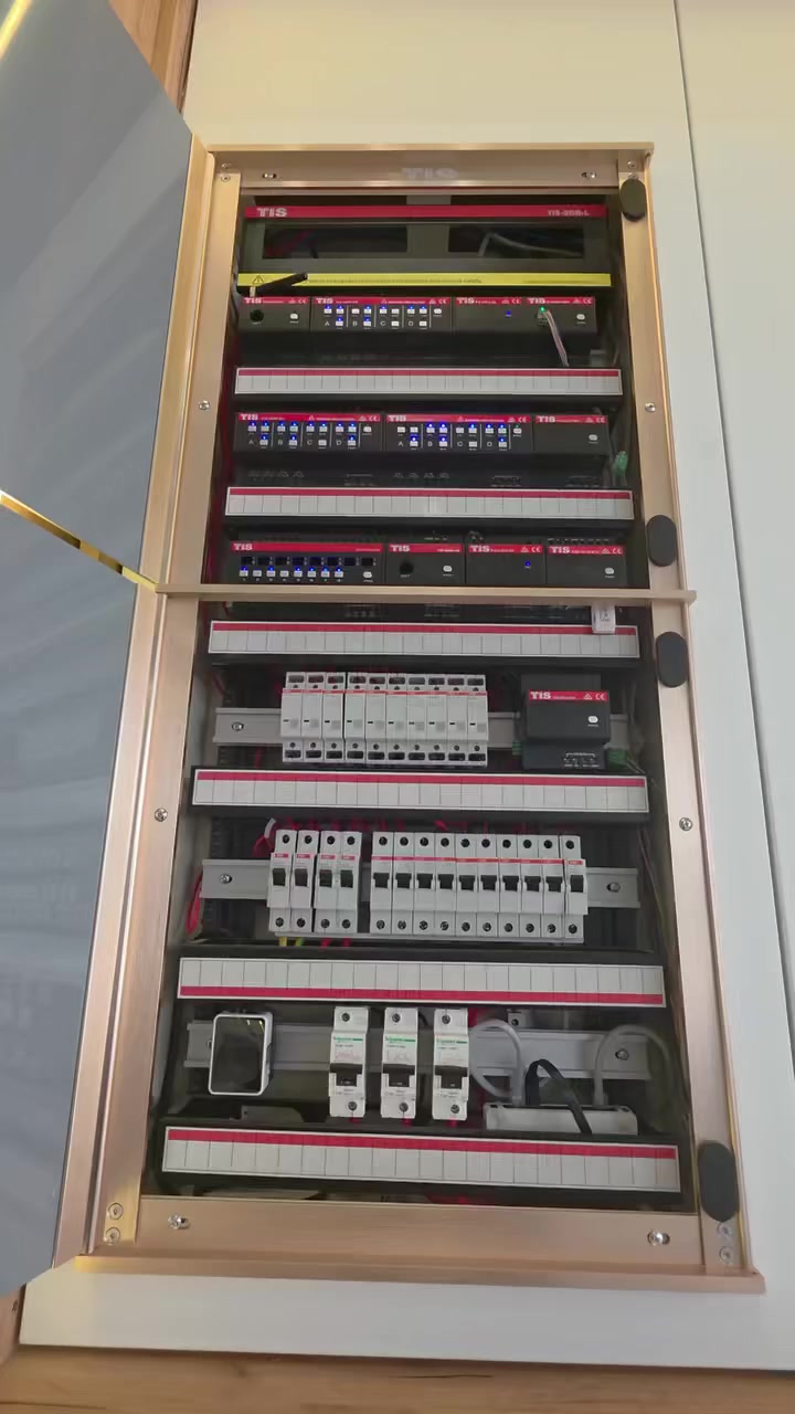 #شركة_الراصد 
باور سبلاي من اساسيات المنزل الذكي

للأستفسار على الأرقام :
***********  
 ***********

العنوان : السماوة-بداية شارع الشعبية-من جهة الكورنيش

‏#TIS #المنزل_الذكي #البيوت_الذكية #المنازل_الذكية #سمارت_هوم #smart_home
