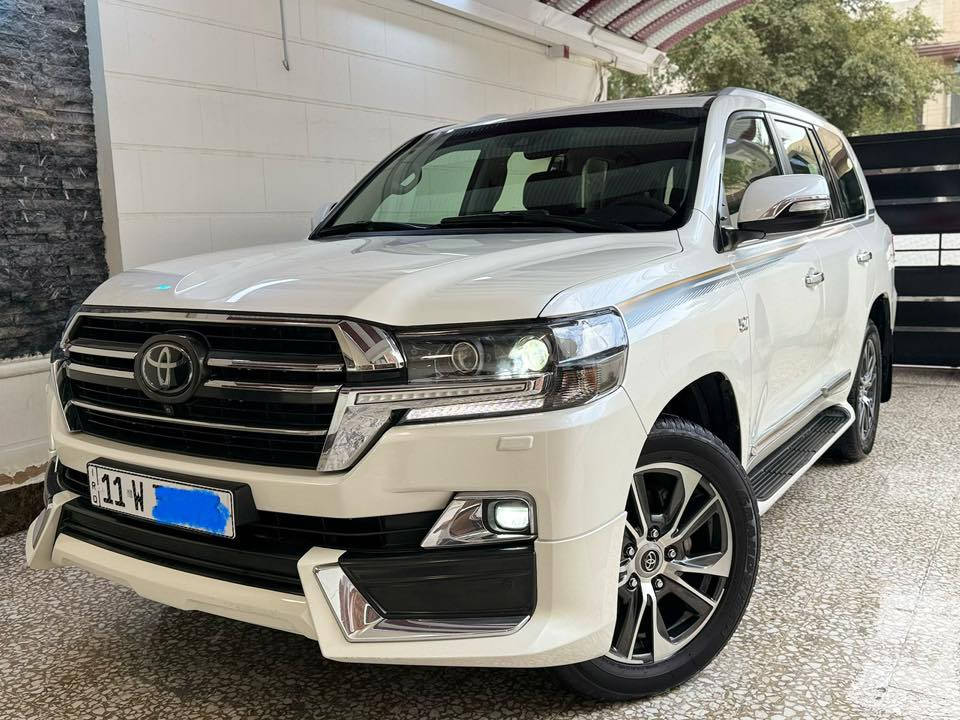 م
‎
اللهم صلي على محمد وآل محمد 

تيوتا لاندكروز 
2020 ( لكزس V.X.S )
‎ماشآءالله  شرط ماكو هيج نضافطها
‎جكات
‎محرك (5.700) ليكزز
‎‏‎ماشييه 59 كم حقيقي
‎‏‎لاندكروز VX.S 
موديل.موديل 2020 اخذته بسنته زيرو. على ايدي السياره 
فول مواصفات 

السيارة مواصفات اللكزس 
‎جوبلس تصعد وتنزل شاحن لاسلكي ‎‏‎-نضام ترحيب عند الاقتراب
 دبل ماوس 
شاشة تحكم لكزس ‎‏‎- شاشات عدد 3 ‎
تشغيل عن بعد ‎
كراسي كهرباء مكينة V8 /5.7 زراك لايت
‎‏5 بصمة ابواب سيستم صوت لكزس ستيرن صاج  
‎فور ويل
‎‏‎حساسات امامي خلفي  نضام ايكو تقليل صرفي 
ثلاجة 
‎‏‎مواصفات VX.S معروفة ما يحتاج اذكر لبقية 
مكفولة كفالة عامة 
سيارة حيل نظيفة كلشي عل بلاد لوك
سنوية جديد مجدده 2031 وهزه ورقم انكليزي 
باسمي السنوية بشرط تحويل 
سيارة مابيـها دينار مصرف كامل من كل نواحي
 
اتصل على رقم 

‭0776 390 8578‬

‎‏‎
