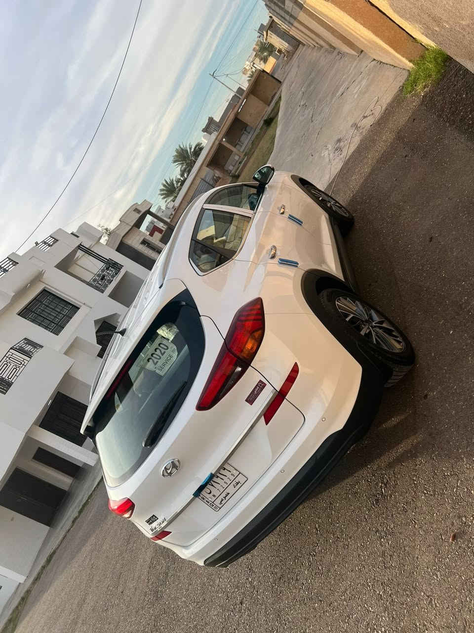 توسان 2020 
ماشيه 82 رقم بغداد 

اللون مميز بالتوسان ( ابيض صدفي )

السيارة فول عدا الفتحه  

لايت 5 عدسات 

سايد بريك بل رجل 

بصمه تشغيل 

بصمه بالابواب الاماميه..

نظام ترحيب بالسياره عن قرب..

ويل كب الكبير 

محرك 2000

تبريد قطعتين...

شاشة

ثلاث انظمه قياده

يدات نيكل 

كشنات كهرباء

لدات بل مري ترحيب

 لدات أماميه لايت عدسات

بك لايت لد 

داش كام 

مري شفط

اشاير بالمري

حساس خلفي 

السعر ( 208 )  وبيه مجال بسيط 

رقم الهاتف ‏***********
العنوان الرمادي ( حصيبة الشرقية )
