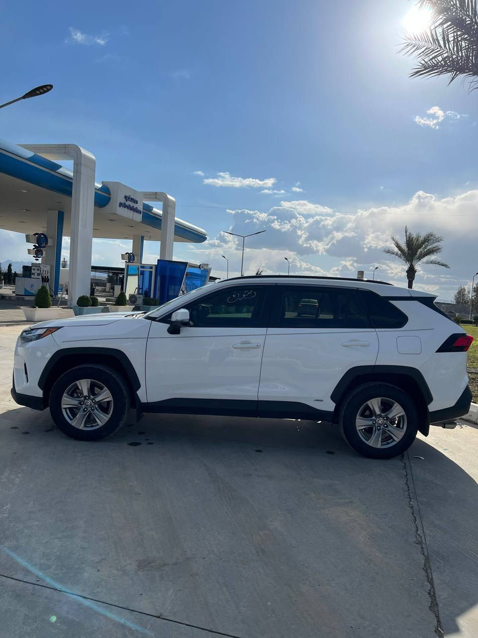 راف4 موديل 2024 XLE AWD هايبرد
ماشي ٢١ الف 
فقط بونيد صبغ / بةس بونيد بوياغه
سيارة جاهزة و حلوة يترقم/ اربيل او سليمانية او دهوك 
مكانها رانية / شوێن رانیە 
سعر 238
***********  واتساب
