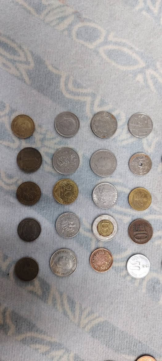 160 عمله معدنيه اجنبیه وعربیه مختلف الاشكال. سعر الواحد 250 دينار فقطط

الرجاء هذا سعر النهائي بدون معامله...


**إذا كنت صاحب هذا الإعلان وتريد حذفه لأي سبب، رجاءا أرسل رسالة إلى الدعم الفني**