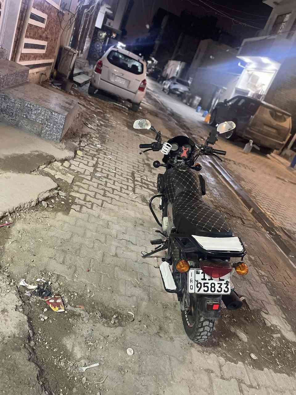 السلام عليكم بوكسر موديل ٢٣مرقمه لوحه وسنويه انكليزي كامله تحويل ثاني يوم مكفوله  ماشيه ٢٨حقيقي مكاني اعضميه
***********
