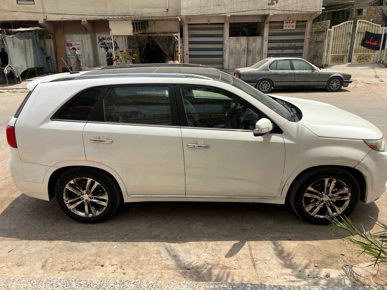 سورنتو 2015 فول للاخير Kia Sorento2015 sxl سعرها 154 وبيها مجال سونار واضح وصور الحادث واضحه السياره فول 6 سلندر السياره  مواصفات مستعجل ع بيعتها سياره ماشيه 128 الف ميل صدرها حلو بيها ملاحظات يرادلها 500 الف دينار ترتيب وهاههيه للاستفسار ***********
