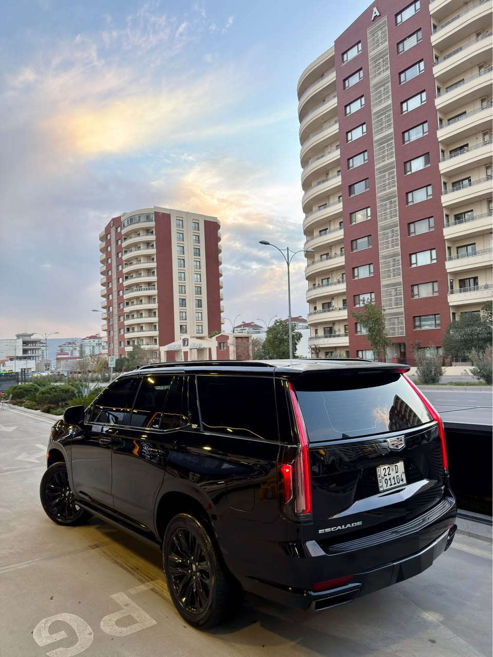 كاديلاك اسكاليد ( 2021 )  Espresso خليحي وكاله منصور Vip
اسود بلاك ادشن بلادي فول فول مواصفات 
ماشييه 70  الف سياره بدون صبوغ بدون بارد بدون رمل
خليجي وكالة المنصور وبعدهه بالضمان  
مكفولة كفالة عامة 
گير محرك بشرت مامفتوح 
المواصفات 
36 سماعة
سقف شاموا
كشن مساج
تشغيل عن بعد  
٣شاشه
‏‎5 كاميرات
‏‎5 بصمات
فور ويل
كشن رجاج 
دوسات كهرباء 
داتا شو 
بانوراما 
داخل جوزي 
لايت زنون عالي ناصي ٥ عدسات
‏‎4 شاشات بالدشبول والسقف والكشنات
تحكم بريك 
جنطه ذكيه جلاق
رادار تحديد مسار
رادار خلفي
رادار امامي 
رادار جانبي 
كشن تدفئة وتبريد سايق وراكب
كشنات امامية تدليك
كشنات خلفية تدفئة
مري شفط 
اشارة بداخل المراية
كشنات جلد 
كشنات خلفية منفصل VIP
علامة كاديلاك ضوئية بالدعامية الخلفية
الكشنات كهرباء 
ذاكرة ميموري ستيرن وكشن
قاصه 
ويل ٢٢ بلادي 
بااختصار السيارة فول للاخير 

مكان سيارة سليمانيه 
سعر 665$ ورقه
رقم صاحب سيارة 
***********📞 السليمانية, العراق
