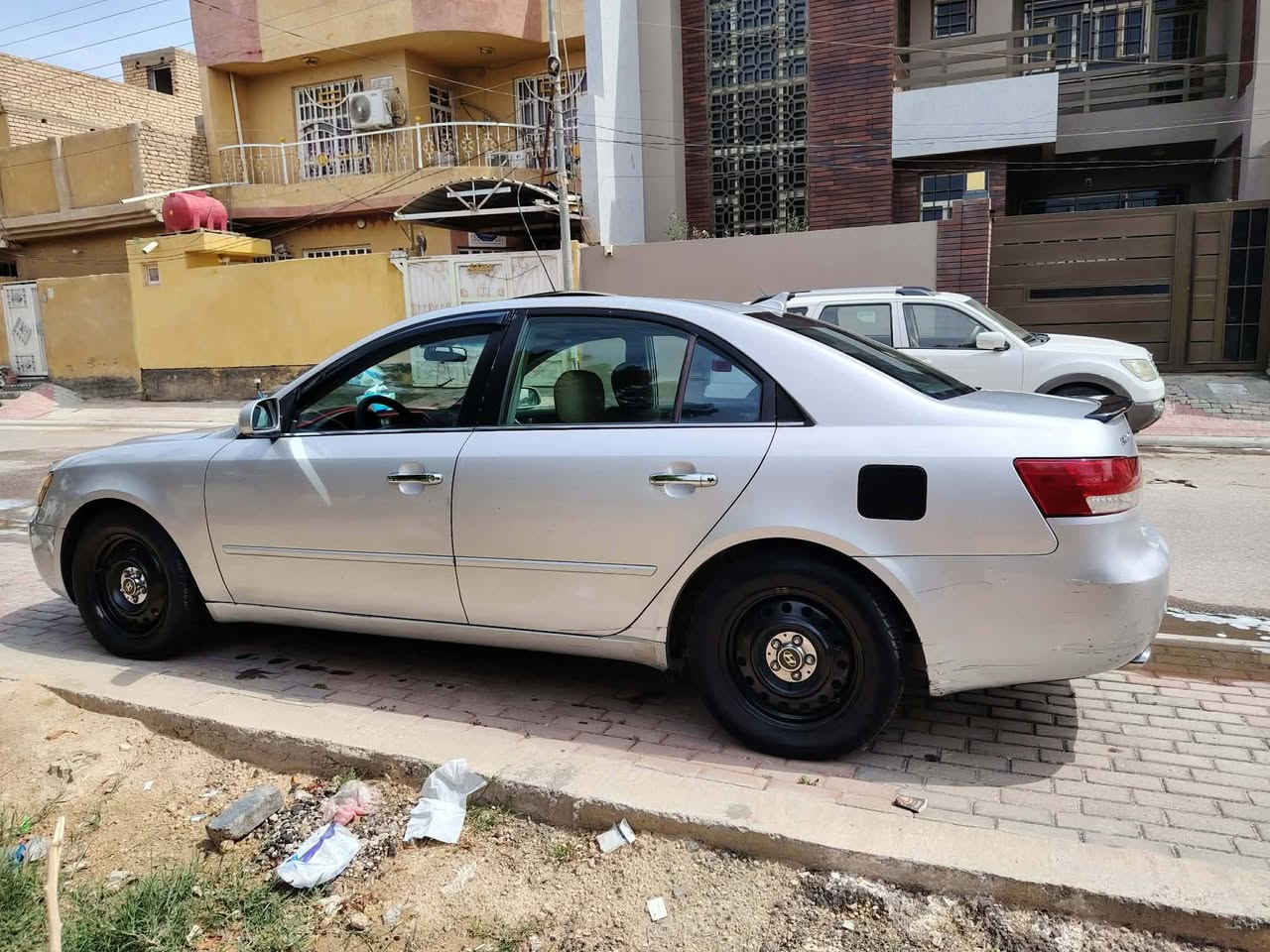 سلام عليكم سوناتا للبيع 2007 مكينه 6جديده 3قطع صبغ تحكم ستيرن شاشه فتحه حدادين نضيفه سياره حلوه بمعنه الكلمه ماشيه 144تبريد ثلج سعر 93 رقم ***********
