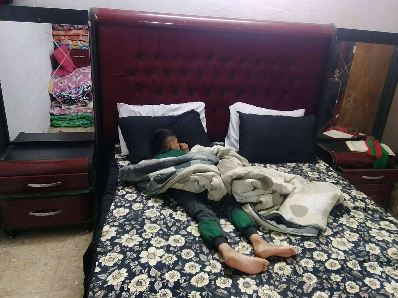 للبيع غرفه أخشاب تركي متوازي لغرض الشيله
السعر ١٧٠وبيه مجال حك الجيه بيع مستعجل
الشراي يتصل ***********
