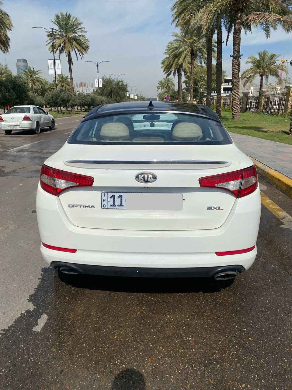 سلام عليكم
للبيع اوبتيما 2013 SXL فول مواصفات
امريكي 2000 تيربو GDI
 رقم بغداد الرقم الجديد السنويه مجدده قبل شهر السيارة بأسمي
مواصفات واحد / واحد 

1.بصمه
2.بنوراما
3.اشاير مري+شفط
4.شاشه كامره + بلاد
5.قطعتين تبريد وتبريد ثلج 
6.مانع انزلاق
7. تحكم ستيرن جهتين
8.كشنات كهرباء عدد2
9.كشنات جلد +كشنات تدفه وتبريد
10.بصمته بيبان+نيكل

سياره بيهه:{ حادث من امريكا  جنطة و جاملغين ) 
سعر: 108
مكان السيارة بغداد/ المنصور
للاستفسار الاتصال على الرقم
 ***********
