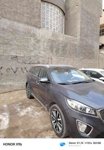 كيا سورنتو ٢٠١٦ خليجي فول موصفات استيراد خاص  سونار مرفق
المحرك 3500 6 سلندر نو 
كير 8 سرعات.بنوراما فور ويل  
مفتاح التشغيل بصمه          
فتح الصندوق كهرباء 
جامات 4 اوتو صعود نزول
‏AIRBAG عدد 2
قبضات ابواب المنيوم.                           
لايت زينون 4 عدسات + LED 
كشافات زينون                                      
مقود جلد حياكة 
مثبت سرعة
المودات والاوامر الصوتية.                      
فحص نظام السيارة
عدد المقاعد 7 
مقاعد امامية كهرباء                              
مقاعد جلد 
بردات ابواب خلفية 
كامرات عدد4                                    
حساسات امامية 
حساسات خلفية 
3 قطع تبريد 
نقطة نزول منحدرات.                            
نظام مانع تزحلق 
‏ABS                     
اشاير بالمري والمري شفط
مخرج AUX
حساس اطارات
مخرج USB
‏BIuetooth
مخرج منفذ الطاقة عدد 3                     
عدد حاملات اكواب 8
درايف مود 
‏( comfort - eco- sport -smart
‏‎‏‎‏بصمة تشغيل                                                               
تحويل ثاني يوم  
مكان السياره بغداد
السعر ١٨٥ورقه 
***********
