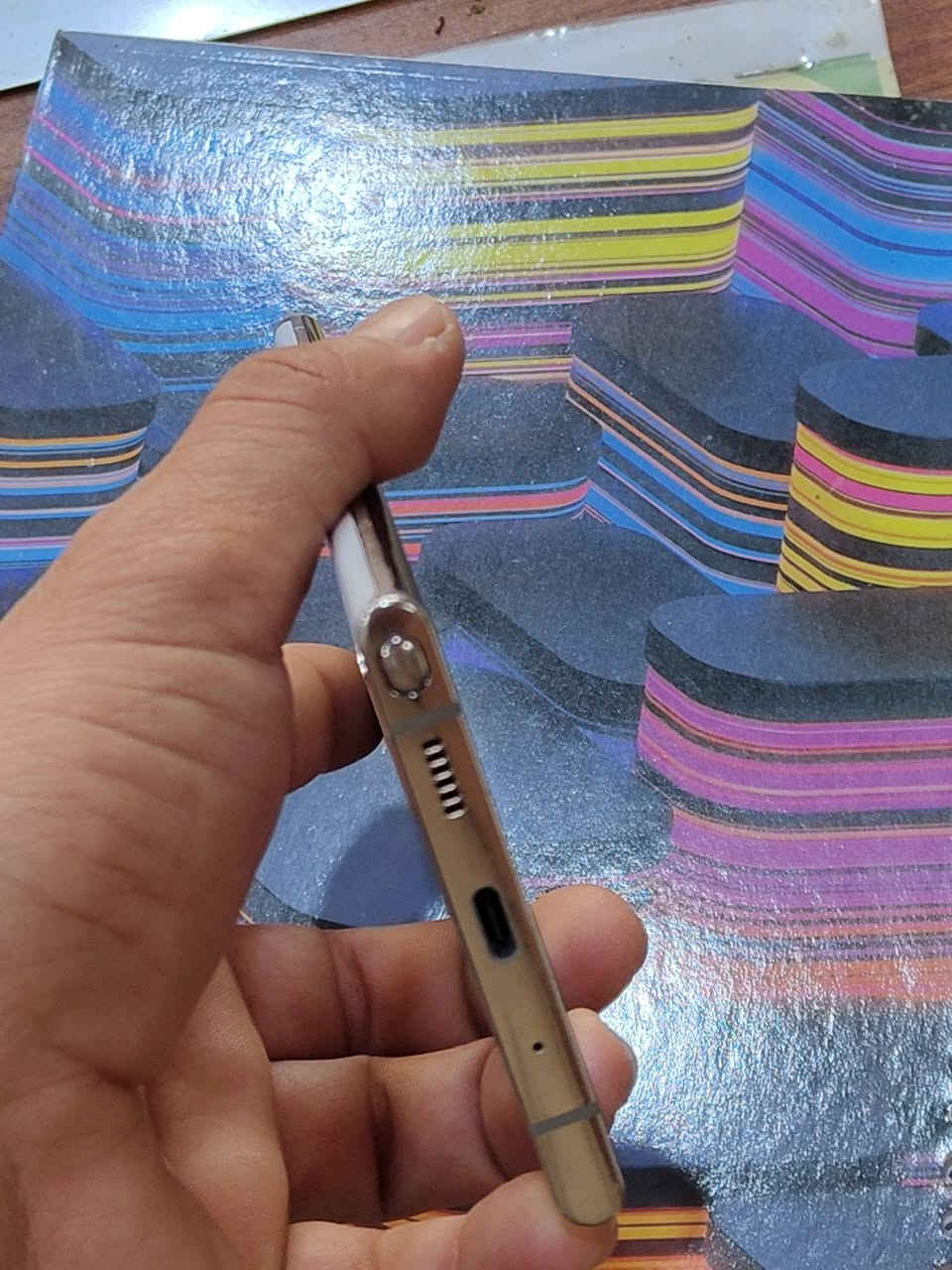 للبيع نوت 20الترا
ذاكره 256
شرق اوسط دبل شريحه
فقط مبدل ضهر اصلي
ملحقاته بس شاحنه ويا
السعر 350 وبي مجال بسيط 
 ***********
