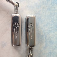 من رخصه المدير المحترم موجود  يمنه  ويسره زوجين شموع مختو م  سعر الزوج...