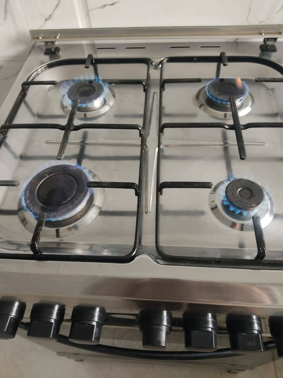 للبيع طباخ شرط النظافه كلو شرط مع الفرن السعر ١١٠
العنوان موصل حي السماح


**إذا كنت صاحب هذا الإعلان وتريد حذفه لأي سبب، رجاءا أرسل رسالة إلى الدعم الفني**